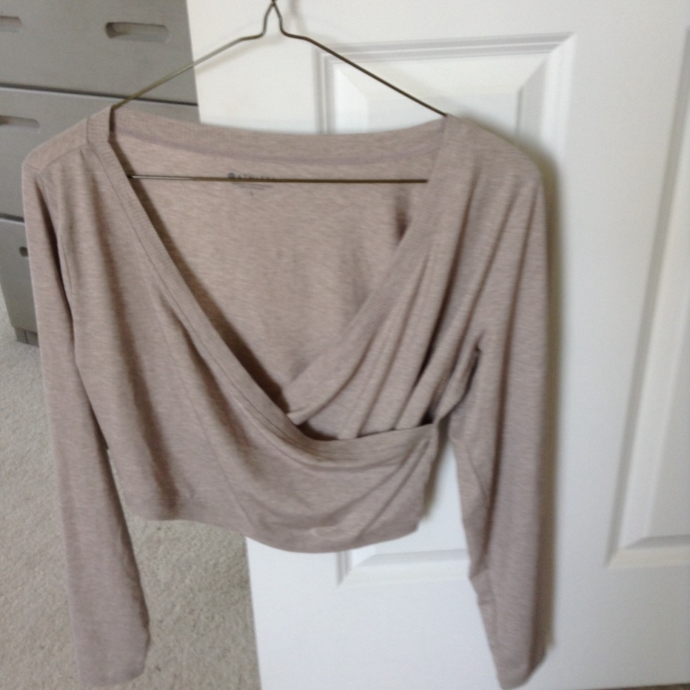 Athleta encore wrap top taupe